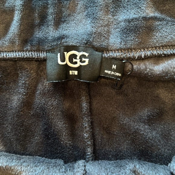 Ugg Set joggers and sweatshirt size M like new - Picture 3 of 7